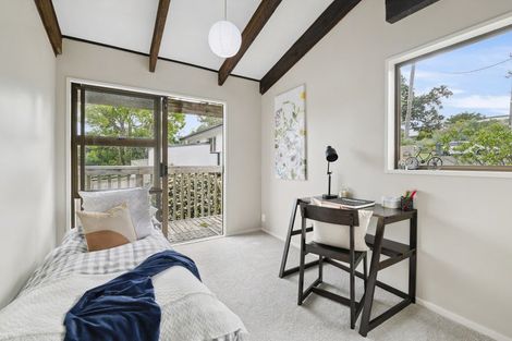 Photo of property in 19 Shakespear Road, Army Bay, Whangaparaoa, 0930