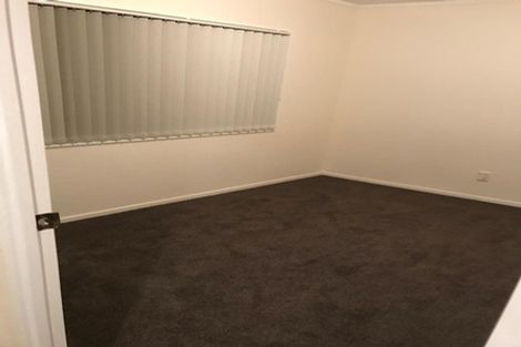 Photo of property in 14 Caribbean Drive, Unsworth Heights, Auckland, 0632