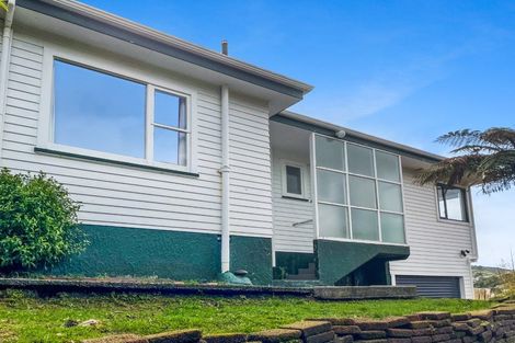 Photo of property in 13 Williamson Way, Karori, Wellington, 6012
