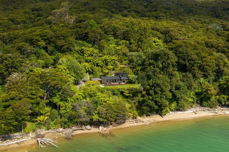 Photo of property in 480 Moetapu Bay Road, Moetapu Bay, Picton, 7282