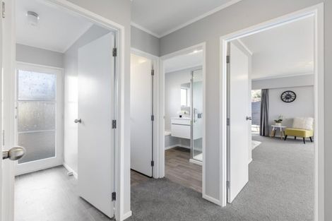 Photo of property in 1/12 Lydford Place, Glendene, Auckland, 0602