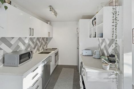 Photo of property in 6 Primrose Street, Raglan, 3225
