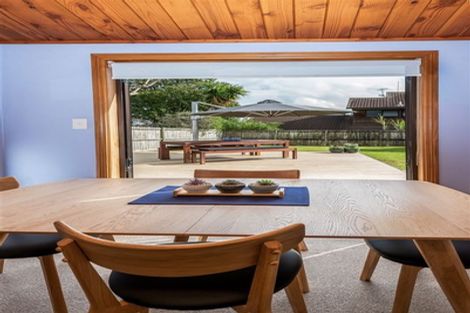 Photo of property in 810 Chapel Road, Shamrock Park, Auckland, 2016