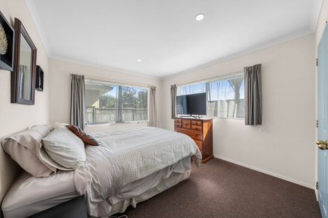 Photo of property in 33 Ruze Vida Drive, Massey, Auckland, 0614