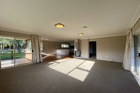 Photo of property in 67 Riverhead Road, Kumeu, 0810