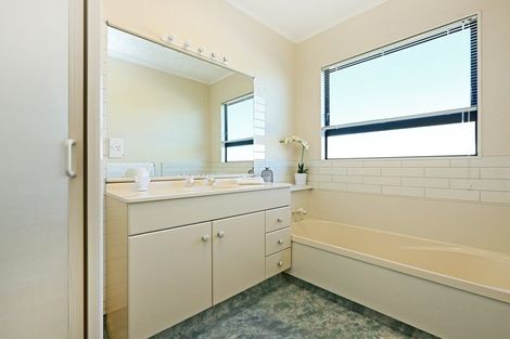 Photo of property in 3 Beaufort Place, Taradale, Napier, 4112