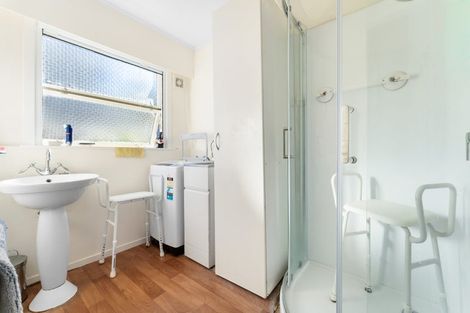 Photo of property in 15 Jaemont Avenue, Te Atatu South, Auckland, 0610
