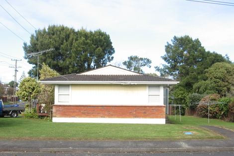 Photo of property in 2 Ruby Street, Manurewa, Auckland, 2102