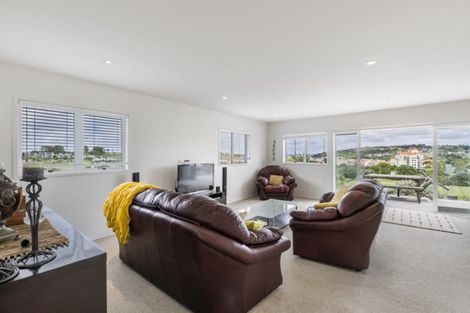 Photo of property in 286 Alec Craig Way, Gulf Harbour, Whangaparaoa, 0930