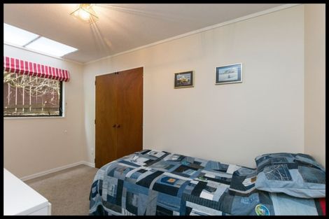 Photo of property in 2 Woodford Way, Crofton Downs, Wellington, 6035