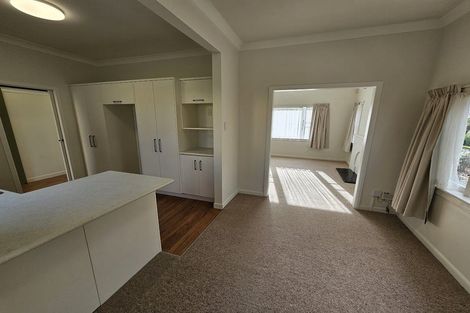 Photo of property in 30 Oxford Street, Fairfield, Hamilton, 3214