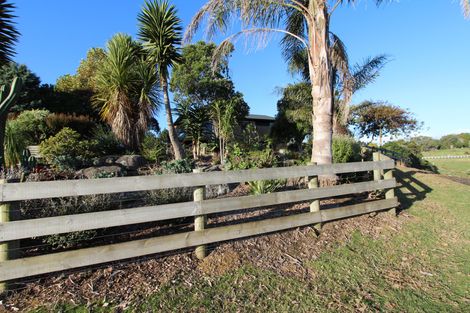 Photo of property in 167 Wymer Road, Glenbrook, Waiuku, 2681