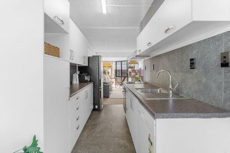 Photo of property in 40g Maunganui Road, Mount Maunganui, 3116