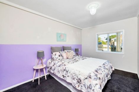 Photo of property in 55 Sturges Road, Henderson, Auckland, 0612