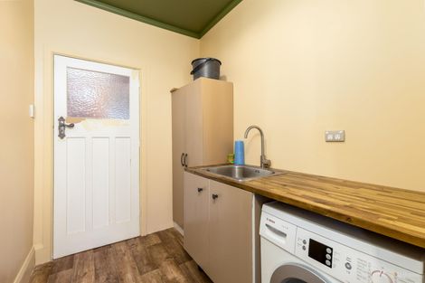 Photo of property in 1 Maude Street, Waimate, 7924