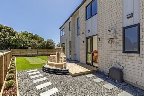 Photo of property in 46 Paretao Street, Massey, 0614