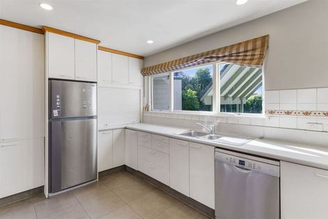 Photo of property in 20 Hillcrest Place, Avonhead, Christchurch, 8042