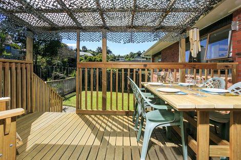 Photo of property in 4 King Richard Place, Browns Bay, Auckland, 0630