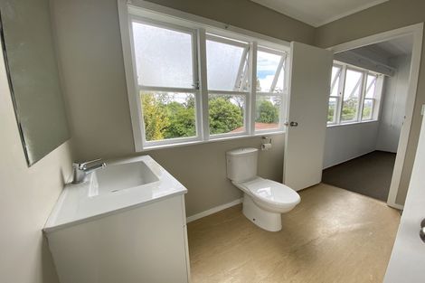 Photo of property in 41 Tudor Road, Henderson, Auckland, 0610