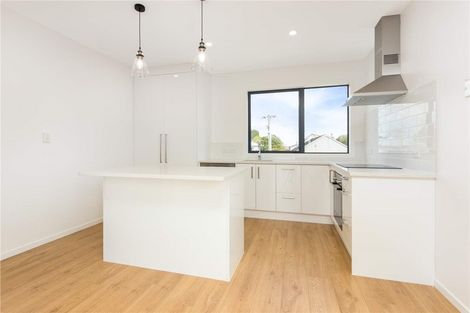Photo of property in 2 Mokopiko Court, Beach Haven, Auckland, 0626