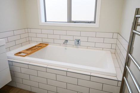 Photo of property in 20 Sardinia Grove, Fitzherbert, Palmerston North, 4410