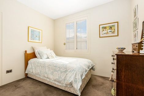 Photo of property in 6 Wesley Road, Kelburn, Wellington, 6012