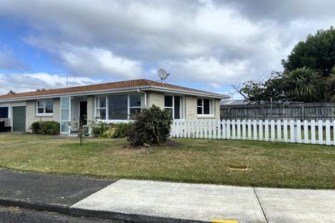 Photo of property in 2/900 Townshend Place, Saint Leonards, Hastings, 4120