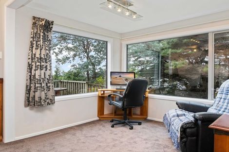 Photo of property in 14 Grays Road, Plimmerton, Porirua, 5026