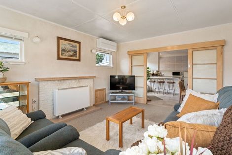 Photo of property in 17 Brooklyn Road, Carterton, 5713