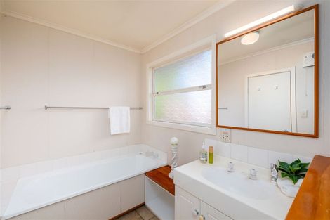 Photo of property in 25 Tuirau Place, Ilam, Christchurch, 8041