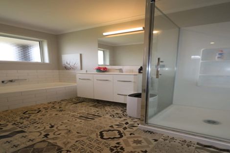 Photo of property in 4 Kihona Rise, Pyes Pa, Tauranga, 3112