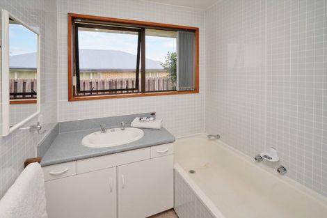 Photo of property in 4 Seadown Crescent, Amberley, 7410