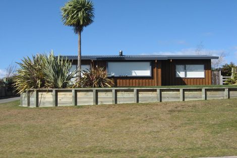 Photo of property in 22 Kahotea Drive, Motuoapa, 3382