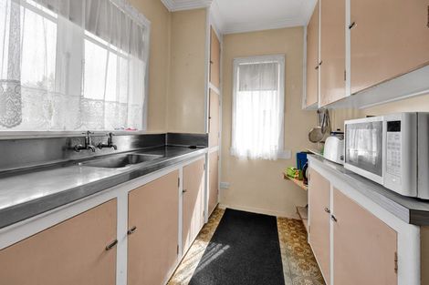 Photo of property in 23 Caledonia Street, Hawera, 4610