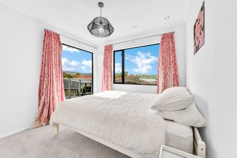 Photo of property in 37 Vincent Street, Waterloo, Lower Hutt, 5011