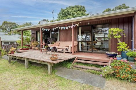 Photo of property in 52 Leinster Avenue, Raumati South, Paraparaumu, 5032