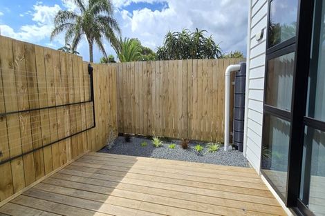Photo of property in 8b Nield Road, Manurewa, Auckland, 2102