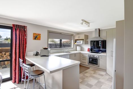 Photo of property in 16 Cross Street, Milton, 9220