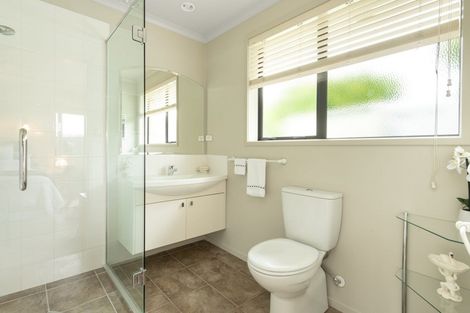 Photo of property in 5 Seabreeze Place, Papamoa Beach, Papamoa, 3118