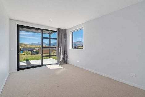 Photo of property in 86 Jacks Point Rise, Jacks Point, Queenstown, 9371