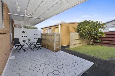 Photo of property in 1/33 Butterworth Drive, Glendene, Auckland, 0602