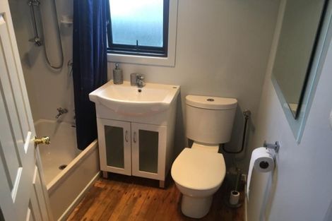 Photo of property in 21 Kirrie Avenue, Te Atatu South, Auckland, 0610