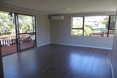 Photo of property in 1 Edgware Road, West Harbour, Auckland, 0618