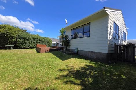 Photo of property in 3 Owaka Close, Kelson, Lower Hutt, 5010