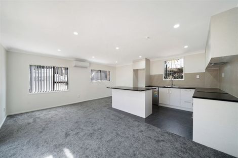 Photo of property in 65 Hetherington Road, Ranui, Auckland, 0612