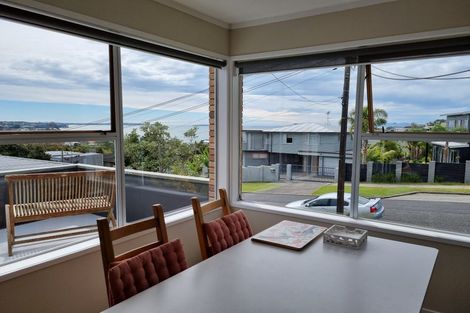 Photo of property in 2/47 Braemar Road, Rothesay Bay, Auckland, 0630