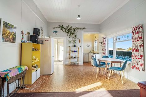 Photo of property in 30 Kowhai Street, Castlecliff, Whanganui, 4501