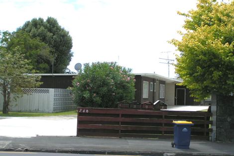 Photo of property in 1/246 Lake Road, Hauraki, Auckland, 0622