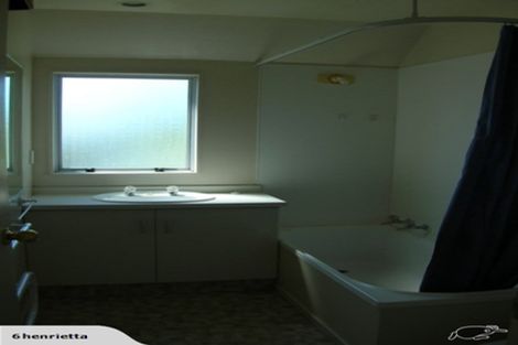 Photo of property in 2/10 Nova Place, Christchurch Central, Christchurch, 8011