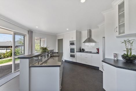 Photo of property in 22 Everton Place, Grandview Heights, Hamilton, 3200